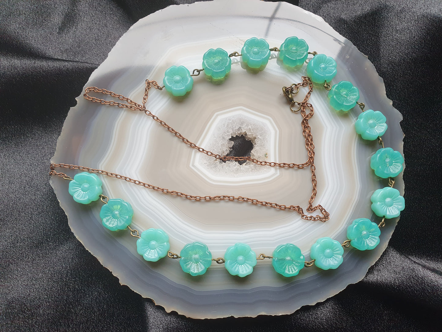 Glowing Uranium glass necklace Hibiscus handmade 25101NC