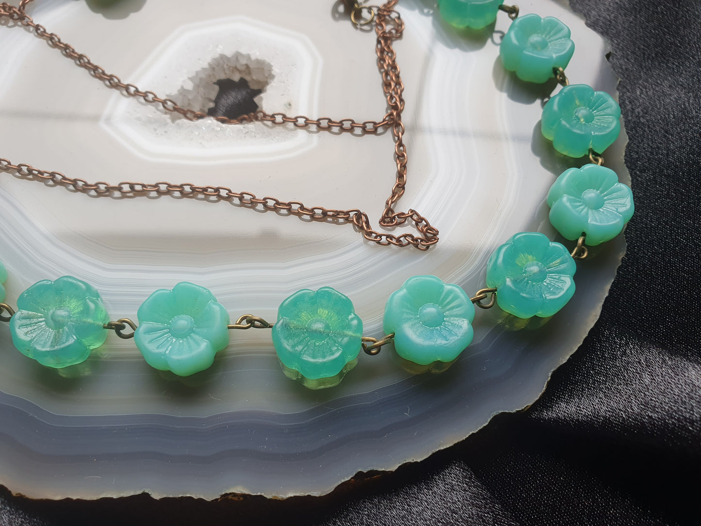 Glowing Uranium glass necklace Hibiscus handmade 25101NC
