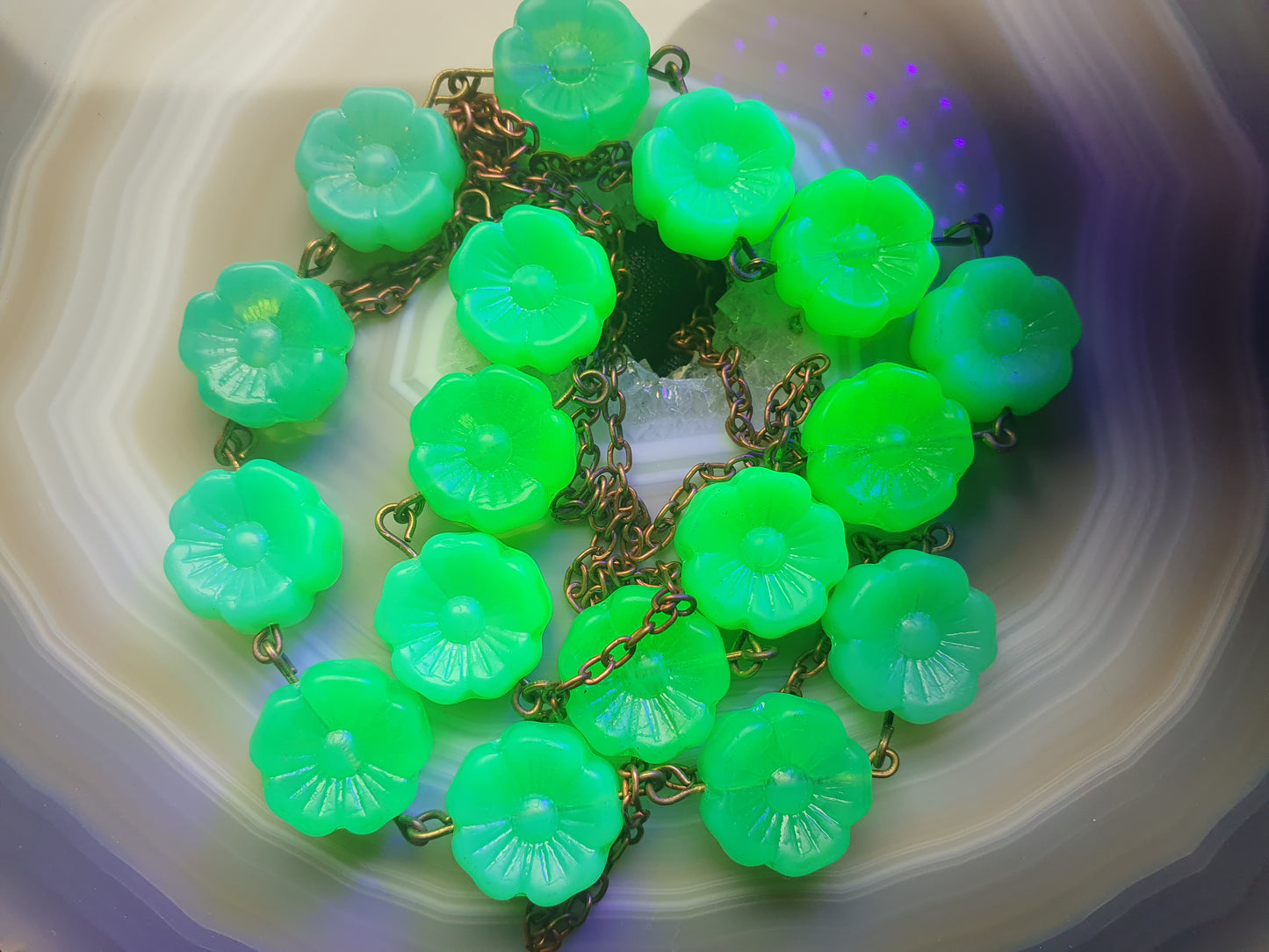 Glowing Uranium glass necklace Hibiscus handmade 25101NC