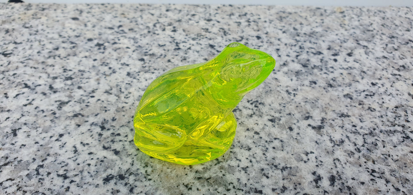 Frog Czech Uranium glass paperweight vaseline collectible item