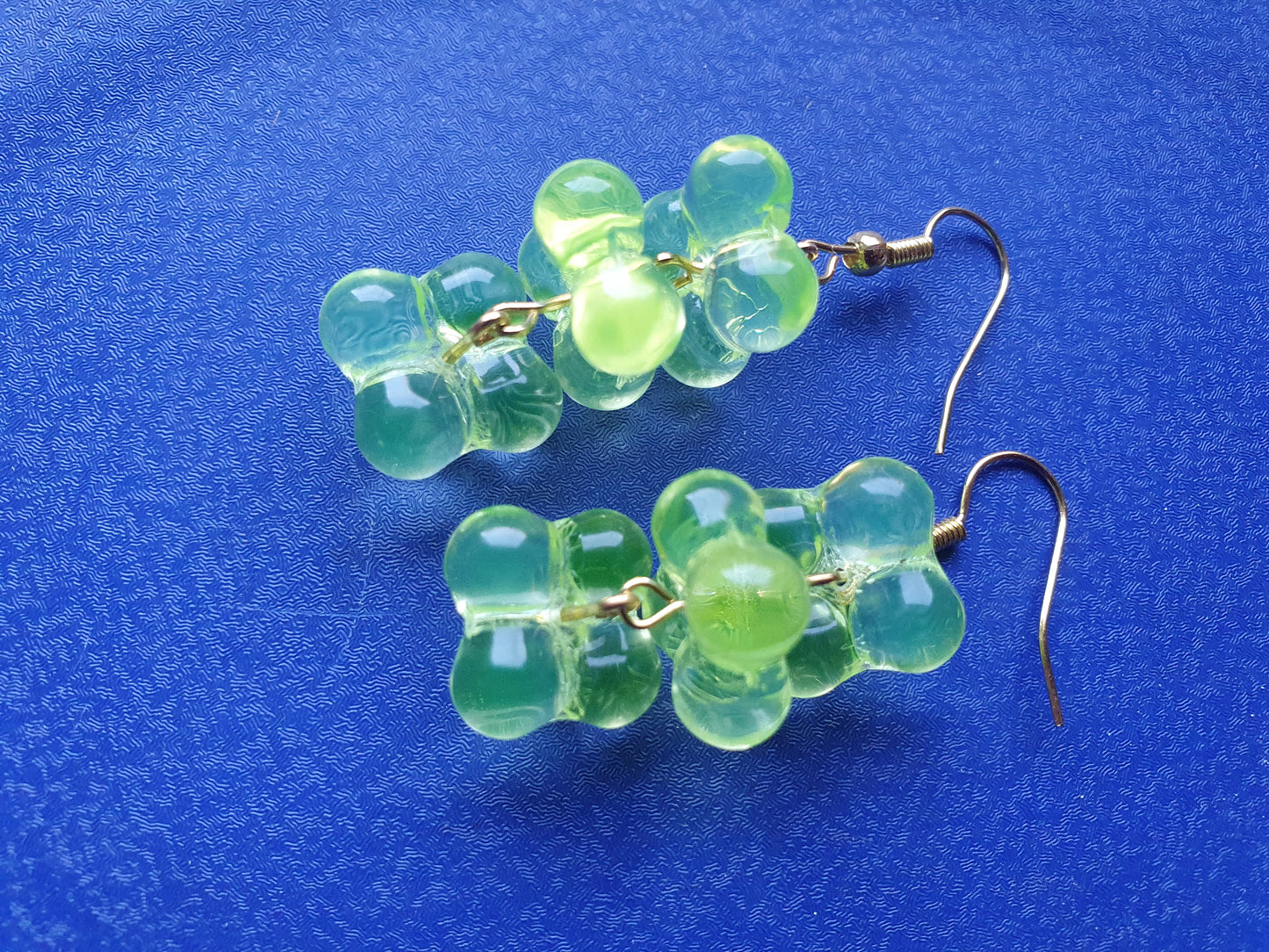 Glowing Uranium glass earrings UR-ER002