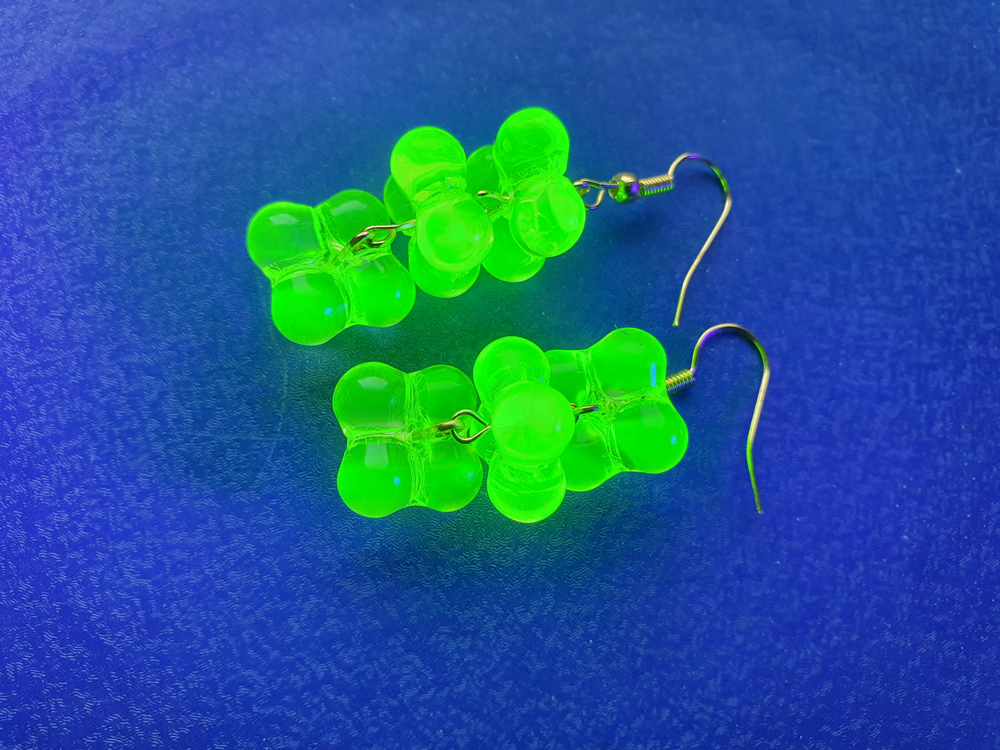 Glowing Uranium glass earrings UR-ER002