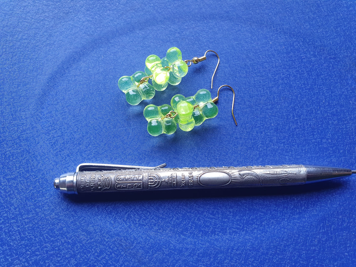 Glowing Uranium glass earrings UR-ER002