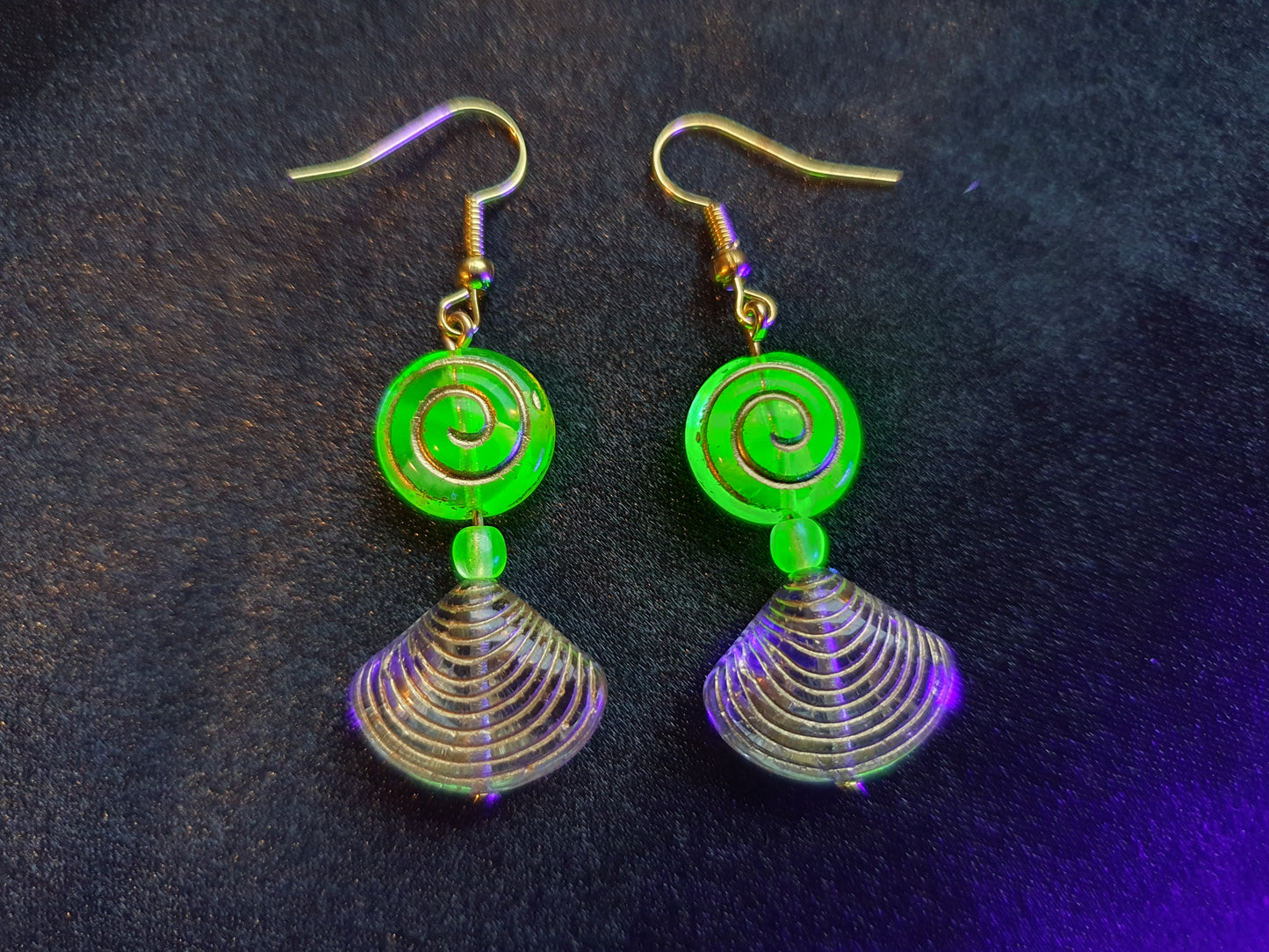 Glowing Uranium glass earrings UR-ER24083