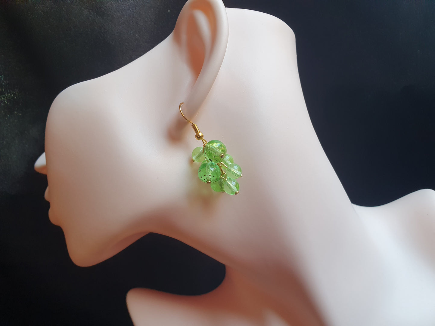 Glowing Uranium glass earrings one pair ER25101