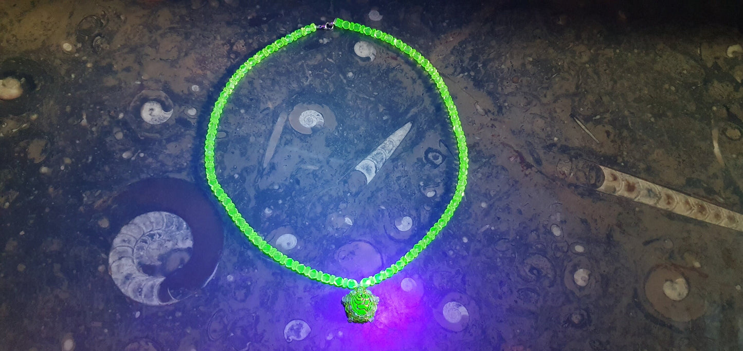 Czech Uranium glass necklace vaseline glass beads vintage jewelry #23002