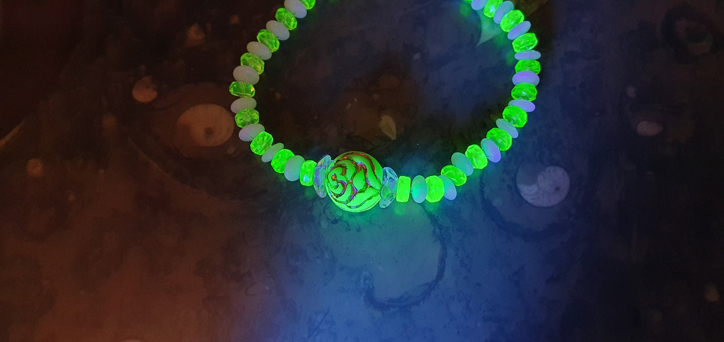 Czech Uranium glass bracelet vaseline glass beads vintage jewelry #23005