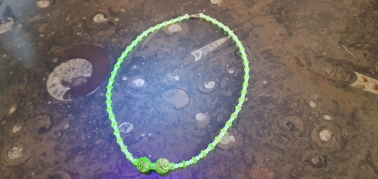 Czech Uranium glass necklace vaseline glass beads vintage jewelry #23007