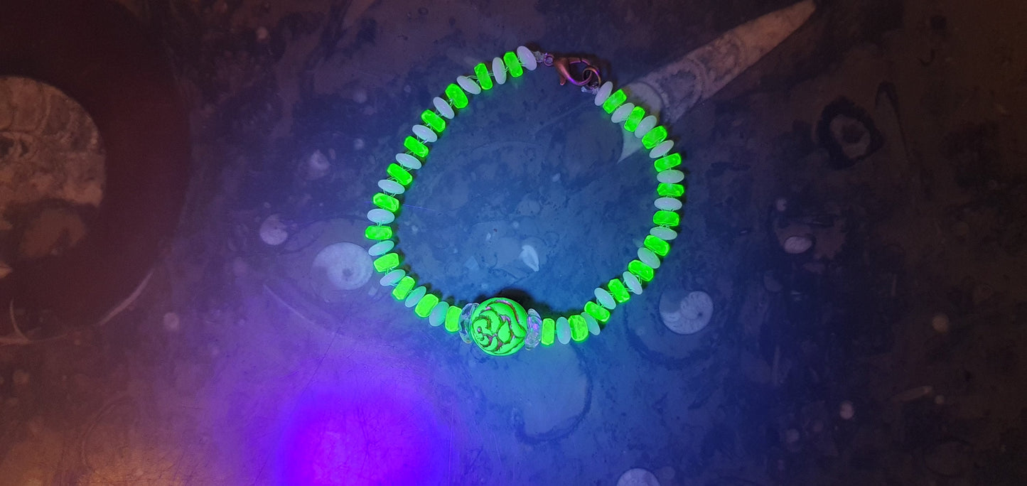 Czech Uranium glass bracelet vaseline glass beads vintage jewelry #23005