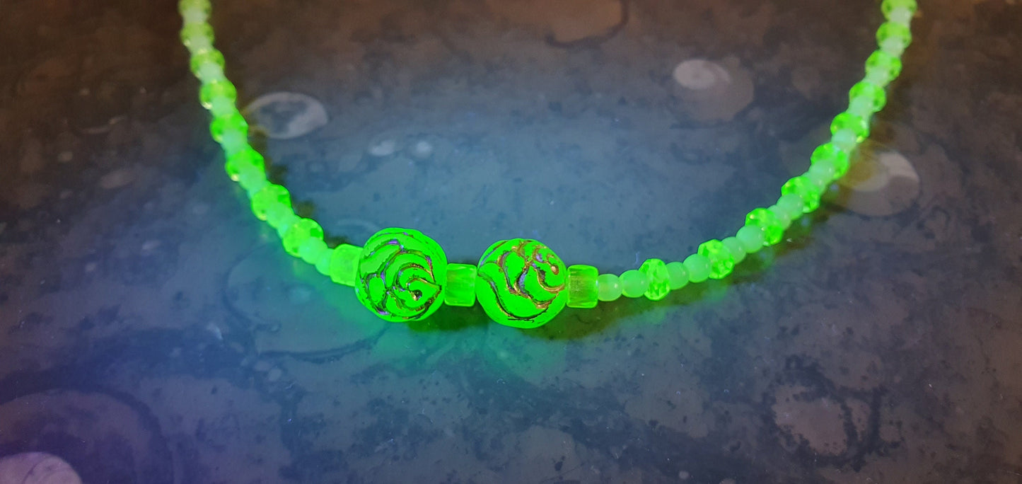 Czech Uranium glass necklace vaseline glass beads vintage jewelry #23007