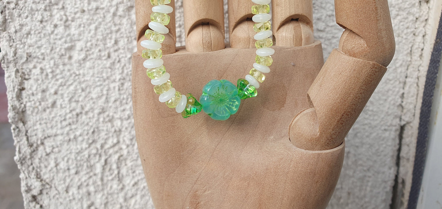 Czech Uranium glass bracelet vaseline glass beads vintage jewelry #24012