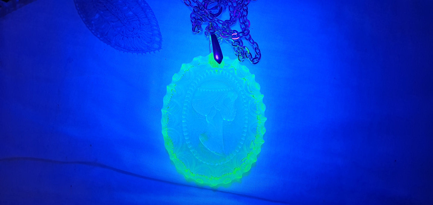 Uranium glass camea medal with necklace vaseline glass vintage jewelry