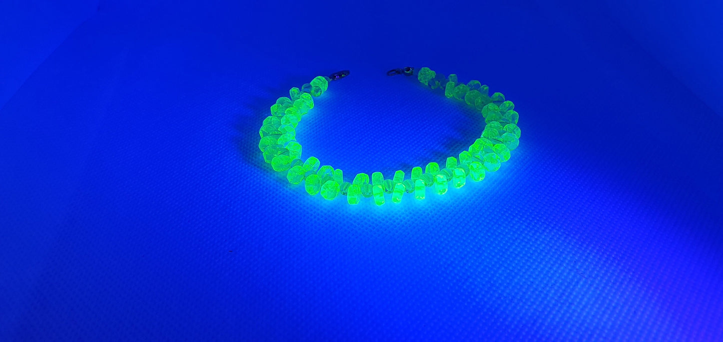 Czech Uranium glass bracelet vaseline glass beads vintage jewelry #24026