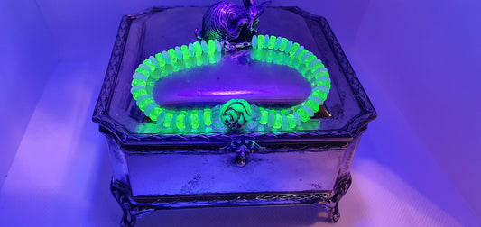 Czech Uranium glass bracelet vaseline glass beads vintage jewelry #23005