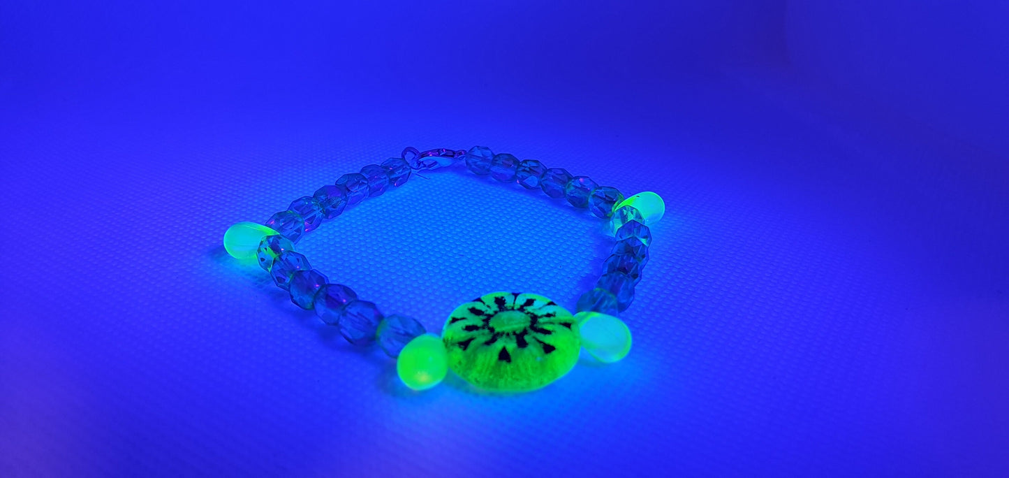 Czech Uranium and crystal glass bracelet beads vintage jewelry #24014