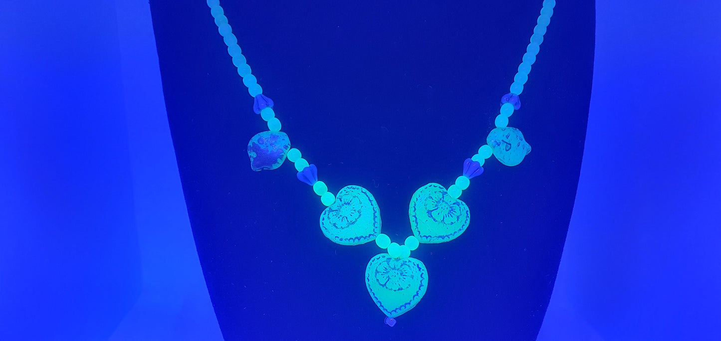 Czech Uranium glass necklace vaseline glass beads vintage jewelry #24033