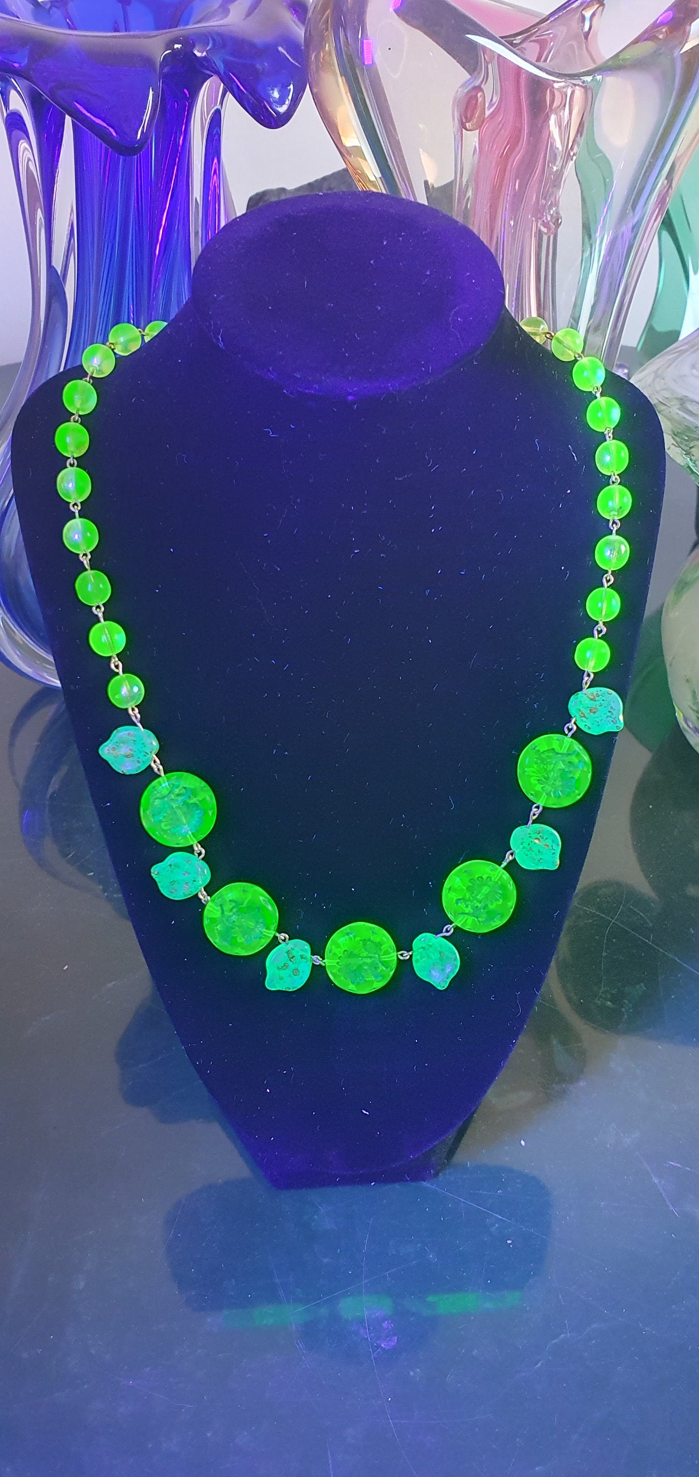 Genuine Uranium glass necklace vaseline beads vintage jewelry #24040