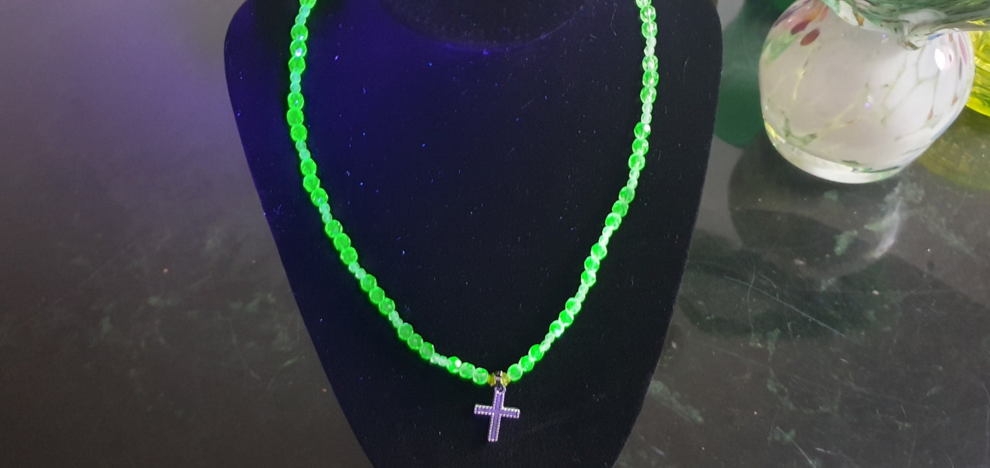 Czech Uranium glass necklace vaseline glass beads vintage jewelry #24016