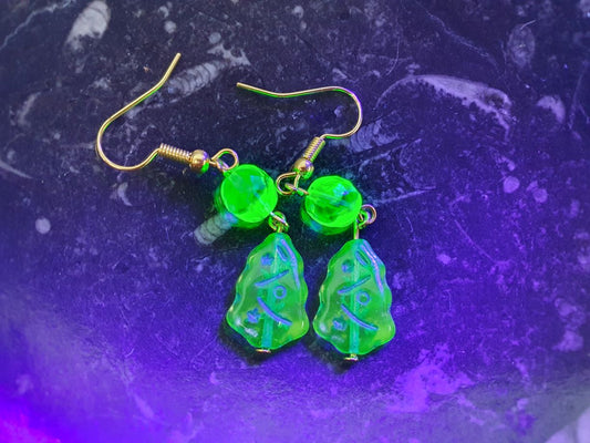 Glowing Uranium glass Christmas tree earrings UR-ER004