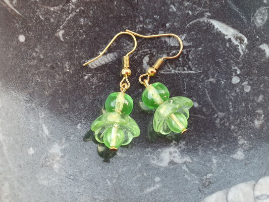 Glowing Uranium glass earrings UR-ER003