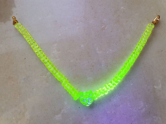 Glowing Uranium glass bracelet with cat head UR-BR001