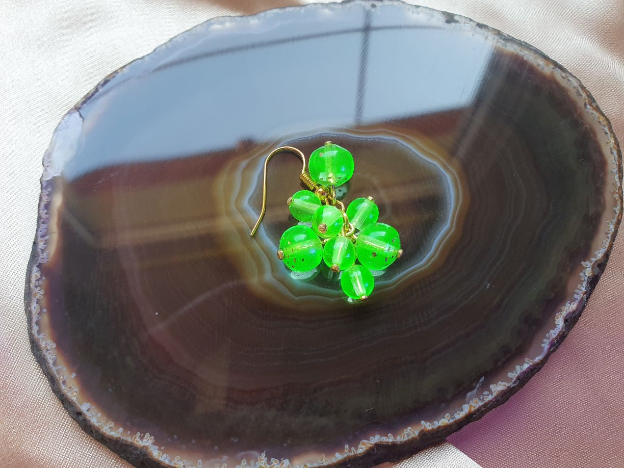 Glowing Uranium glass earrings one pair ER25101